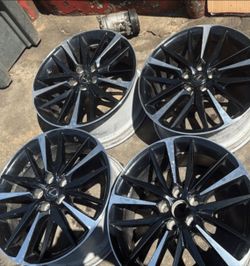 16 INCH TOYOTA RIMS 6X139.7 FITS MANY VEHICLE