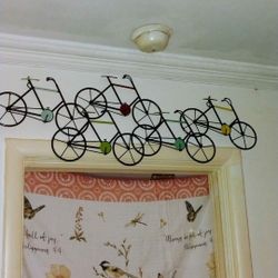 Vintage Bicycle Decor.Would Be Really Cute In Any Room 