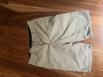Men’s volcom shorts size 28