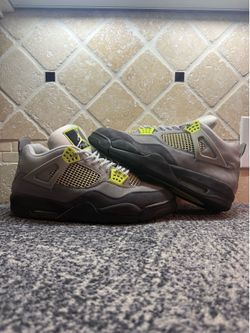 -Jordan 4 “SE 95 Neon”  -Size 13M -No box  -Used  -Shipping available less