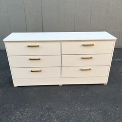 New White Six Drawer Dresser With Gold Knobs✨