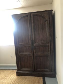 Bernhardt armoire