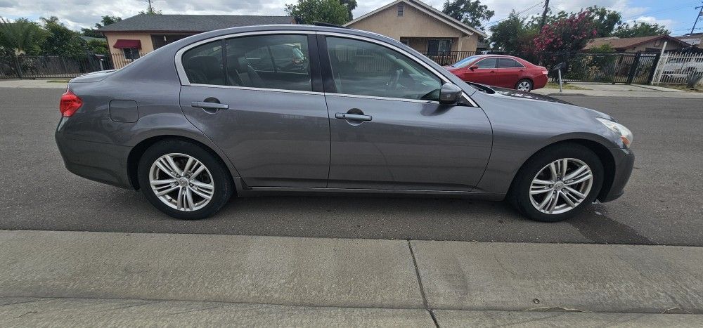 2012 Infiniti G25 Journey