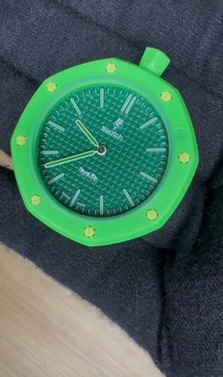 Royal pop swatch AP
