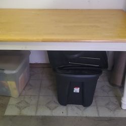 Free Table