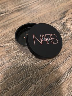Nars Orgasm illuminating loose powder
