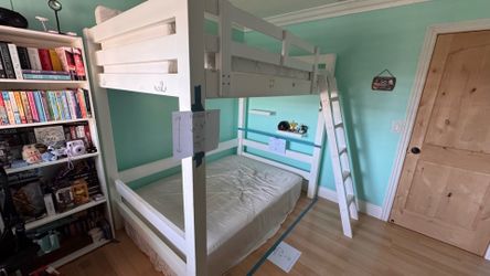 Full Size - bunk bed