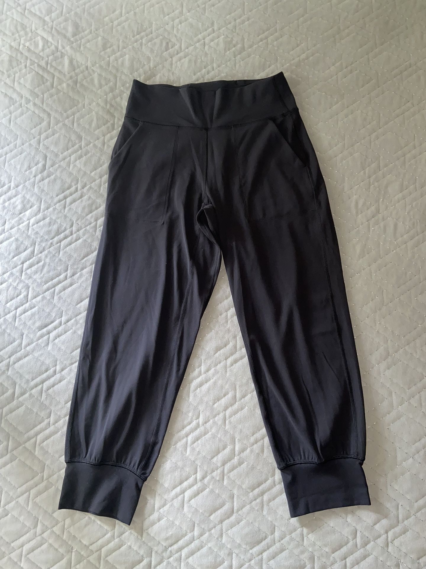 Women’s Lululemon Joggers Size 6