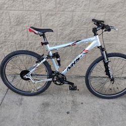 GIANT NRS3 18.5 FRAME SIZE