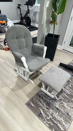 Glider Rocking Chair with Ottoman
