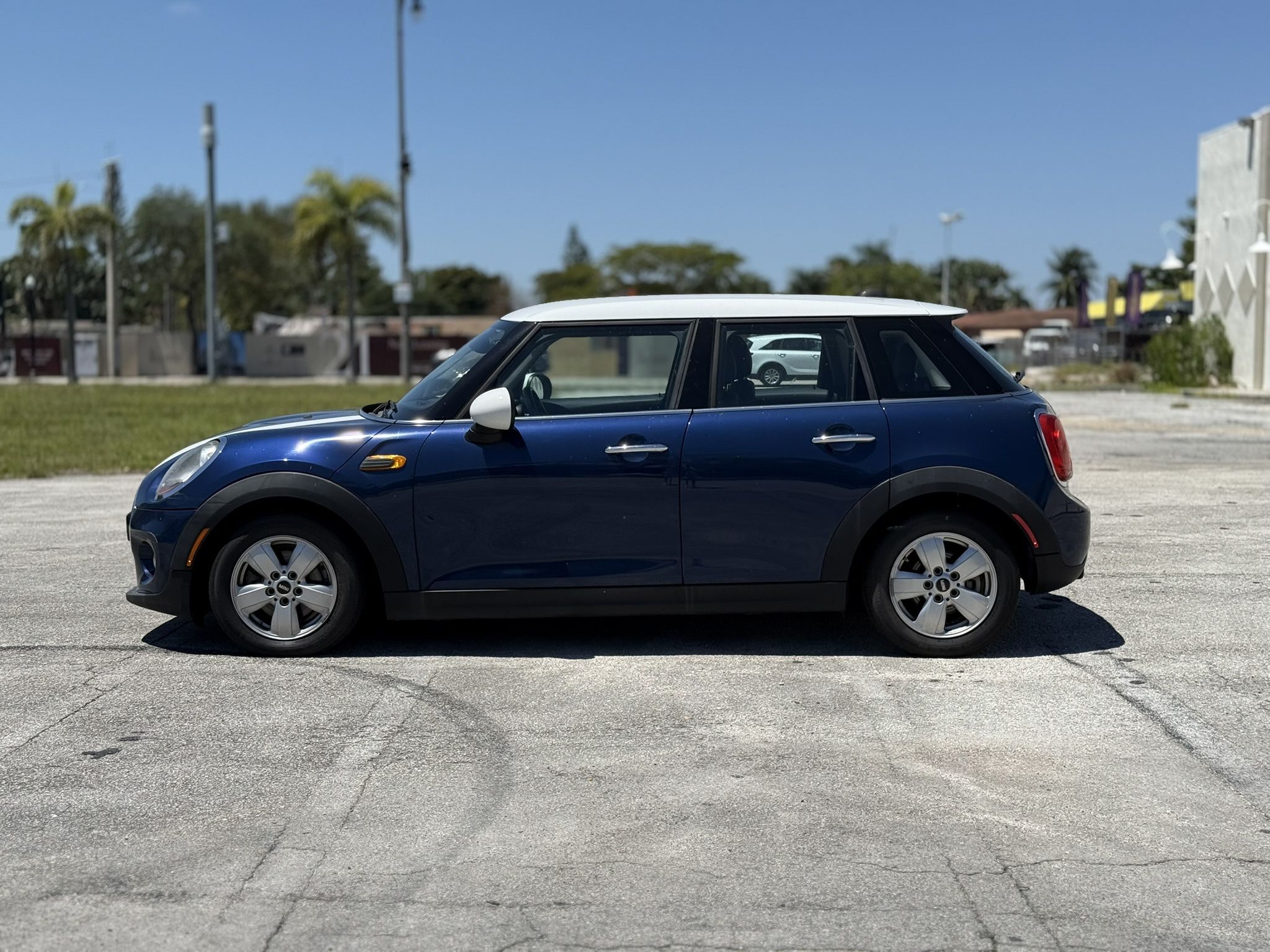 2015 MINI HARDTOP 4 DOOR