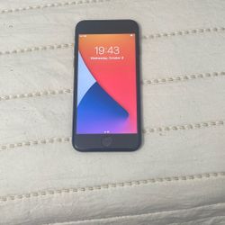 iPhone 7 – 32GB—Unlocked, Excellent Condition,