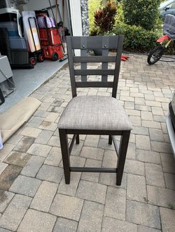 4 Counter Chairs