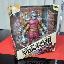 NECA Teenage Mutant Ninja Turtles Mirage 7 Scale Battle Damaged Shredder  Action Figure