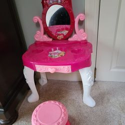 Toddler Vanity And Stool