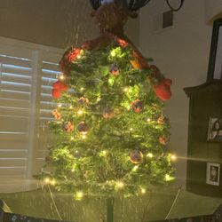 Indoor Snowing Christmas Tree 