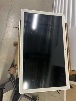 Free 24” TV @Federal Way