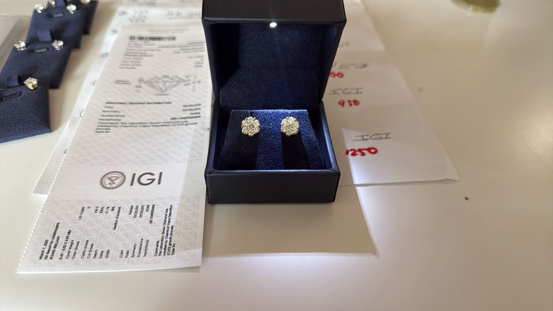 1 CT Natural Diamond Cluster