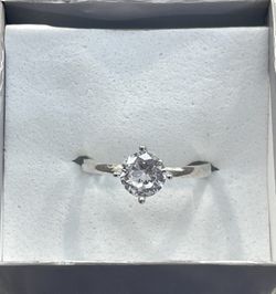 Anillo De Plata Solitario Reina 925 Silver Solitaire Queen Ring 