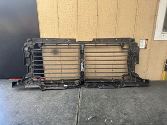 2022 2023 2024 2025 CHEVROLET SILVERADO 1500 SHUTTER OEM USED