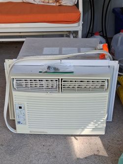 Frigidaire Window Air Conditioner 12.000 BTU 10.8 EER