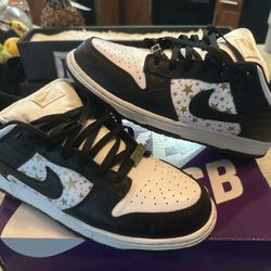 Supreme Nike Dunk Low 8 & 12 
