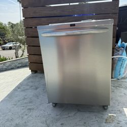 Frigidaire Dishwasher 
