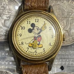 Watch Disney Vtge Mickey Mouse Lorus Quartz Watch V-(contact info removed) A1
