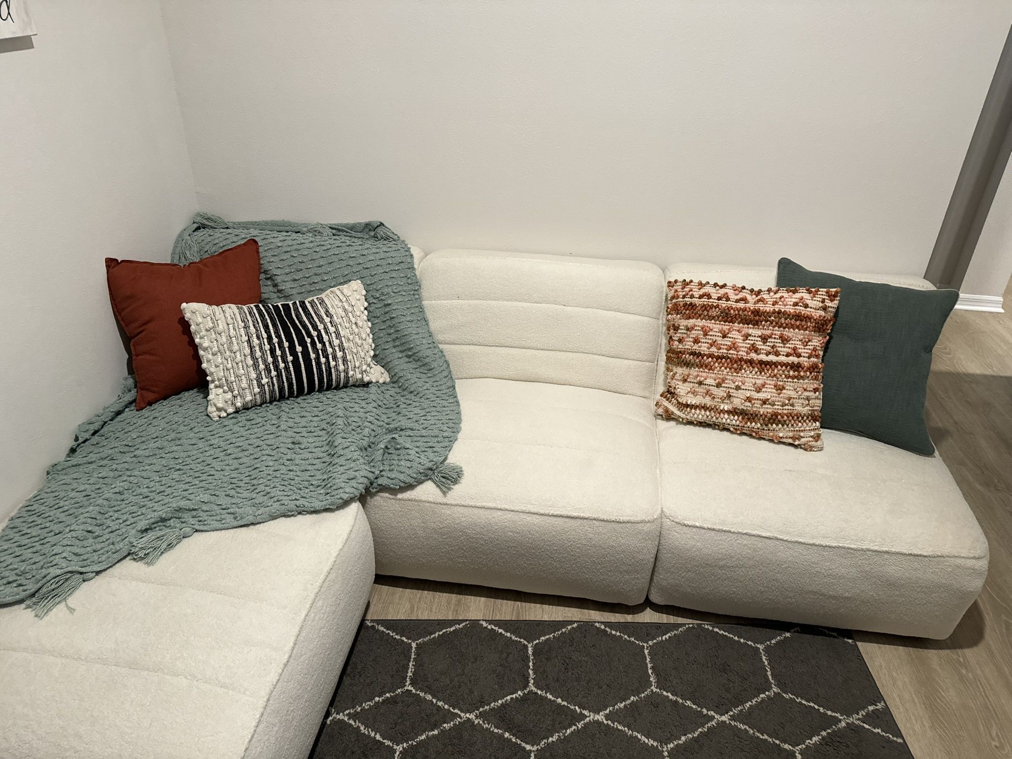 Cream Modular Sectional 4-piece