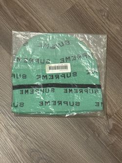 Supreme Logo Repeat Beanie mint new