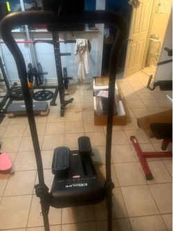 Magnetic climbing machine