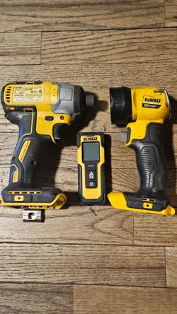 Dewalt 20v impact driver + flashlight + 100ft laser distance measure