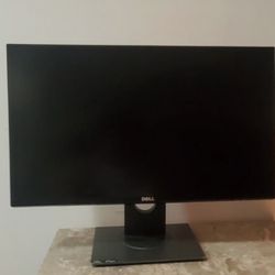 Dell S2417DG LED with G Sync 24" QHD Wide 1440p Gaming Computer Monitor
