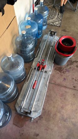 Tile cutter
