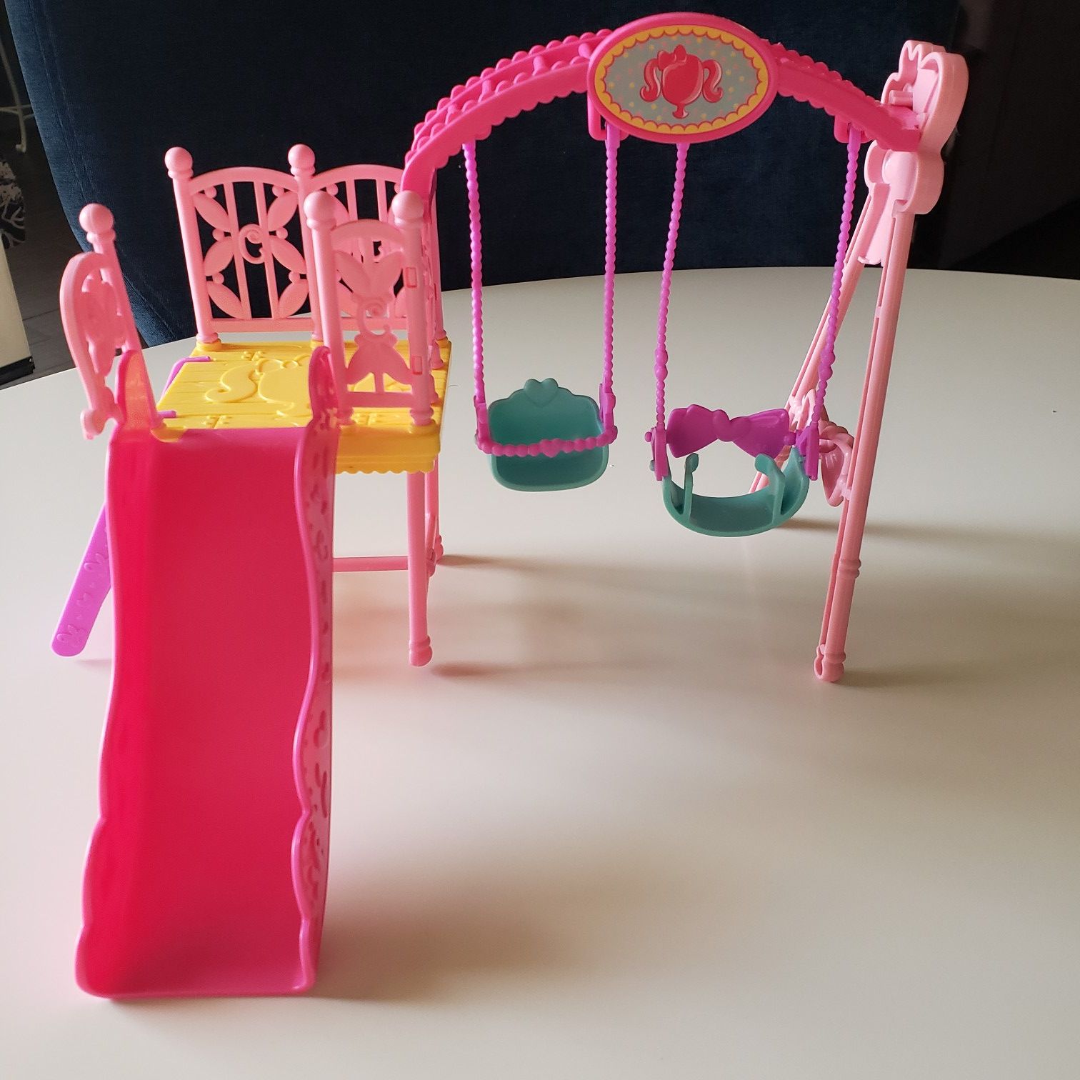 BARBIE Chelsea Swing Set