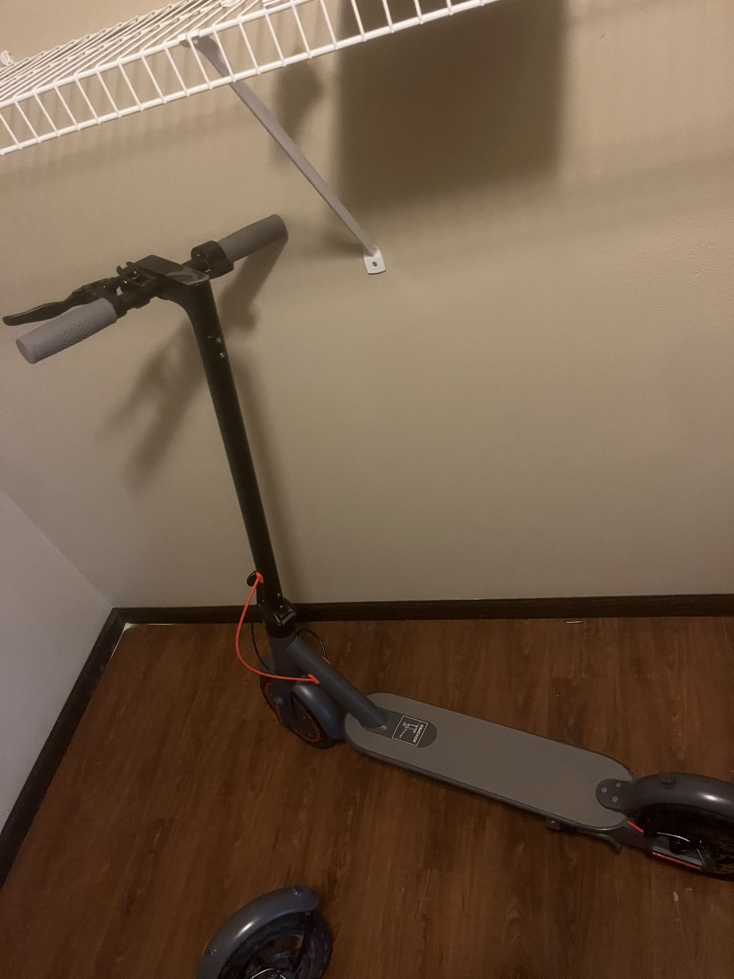 AOVO PRO ELECTRIC SCOOTER