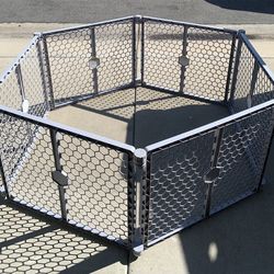 2-in-1 Play Yard & Baby Gate