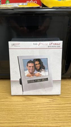 Photo Frame 4x6 with Digital Clock