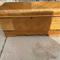 Lane Cedar Chest 