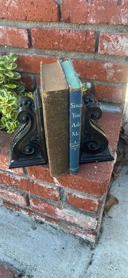 Bookends