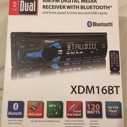 Dual AM/FM DIGITAL MEDIA RECEIVER WITH BLUETOOTH. 3.5 mm Aux And USB Inputs 