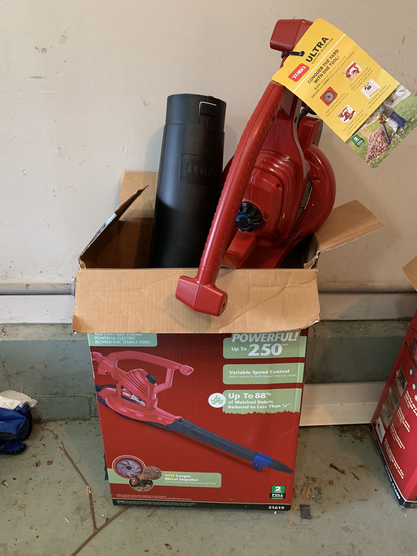 Toro leaf blower/vacuum