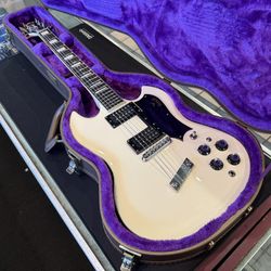 Guild S-100 Polara Vintage White Electric Guitar with Hardshell Case