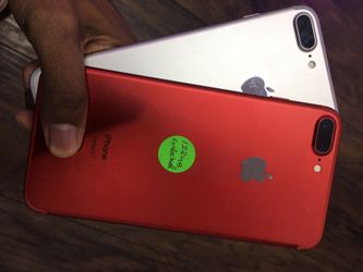 iPhone 7 Plus 32GB / 128GB Unlocked With Free Charger
