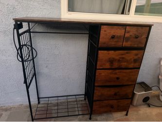 Dresser