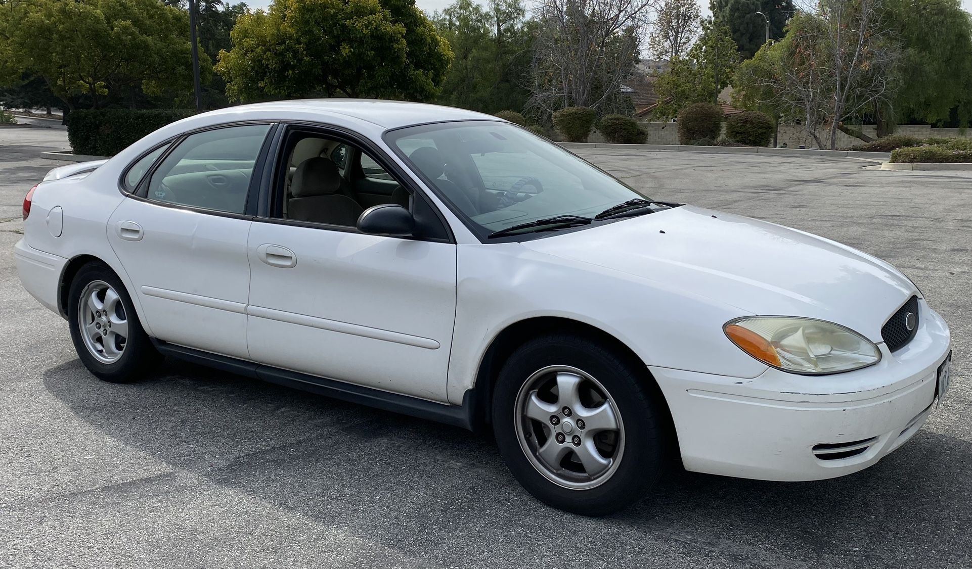 2005 Ford Taurus