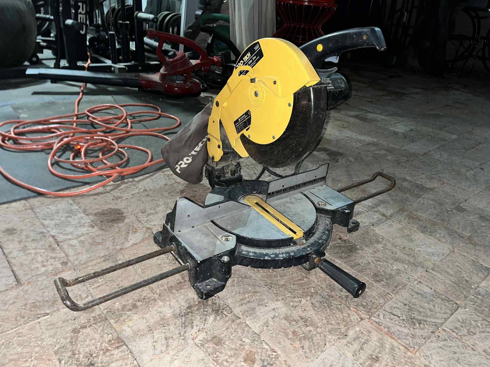 Pro-Tech 10” Compound Electric Plug-in Miter Saw model 7208