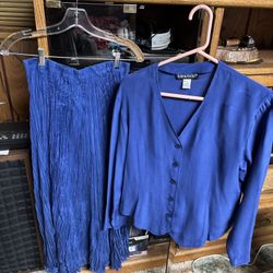 Savannah 100% silk China 2-piece maxi crinkle skirt with long sleeve button front v-neck top blue