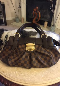Louis Vuitton Authentic SISTINA PM BAG