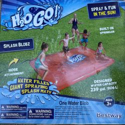 estway H2O GO! THE BLOBZTER Giant Water Filled Spraying Splash Mat and Drench Pool